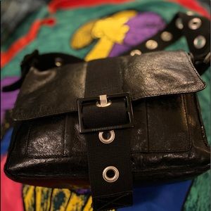 Médium size crossbody bag